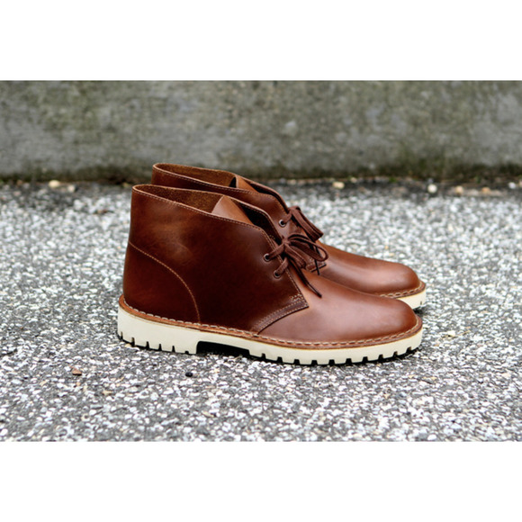 CLARKS original DESERT CHUKKA TROOPER BOOTS US 9 - Picture 1 of 10